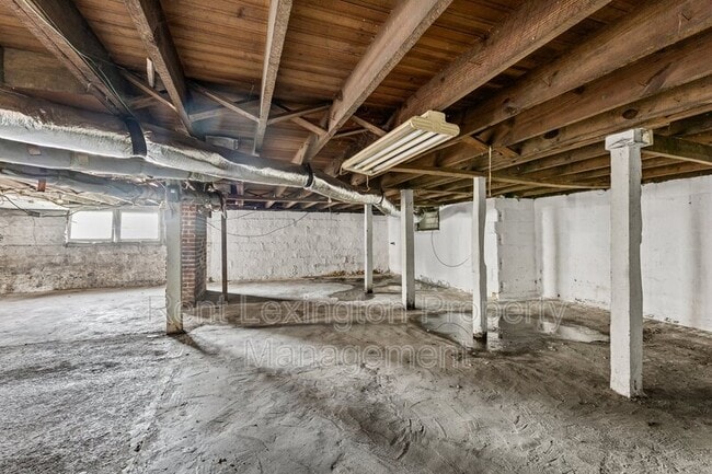 Building Photo - 602 E Jackson St