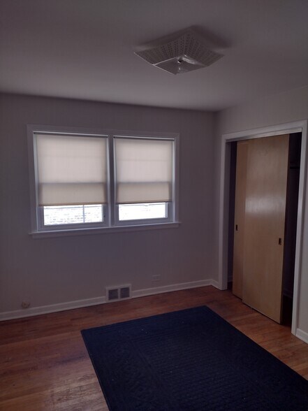 Smallest bedroom - 5617 N Christiana Ave