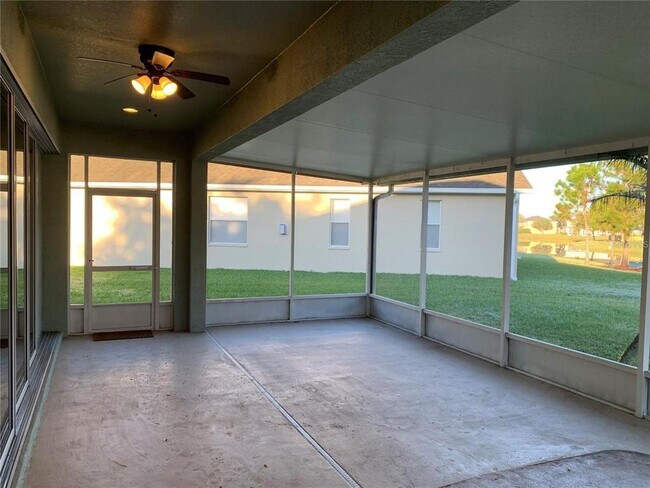 Building Photo - 10724 Banfield Dr