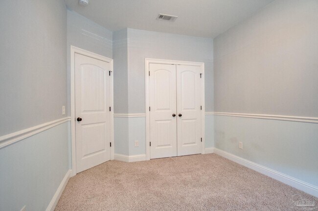 Building Photo - 4865 Spears St