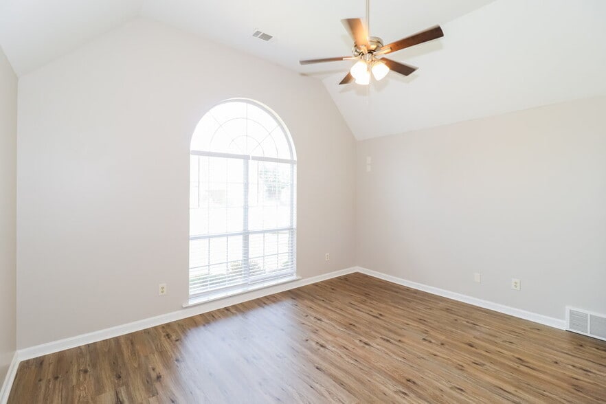 Building Photo - 7203 Amberly Way Dr