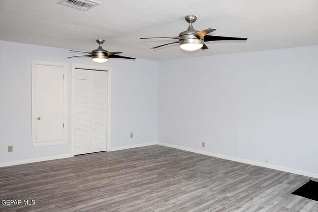 Building Photo - 7572 Plaza Taurina Dr