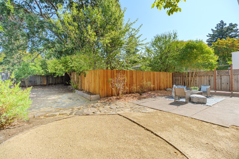 Building Photo - 7 Belmont Ave