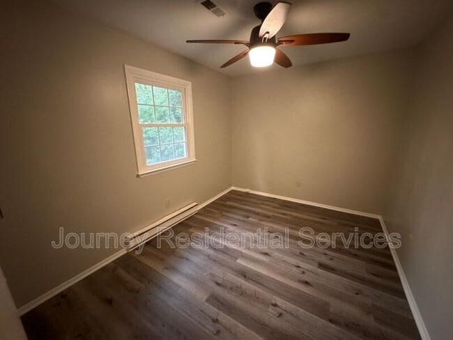 Building Photo - 1602 Ballymena Dr