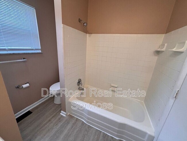 Building Photo - 3312 Burgoyne Dr