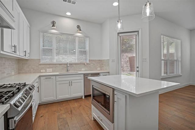 Building Photo - 6348 Oakbend Cir