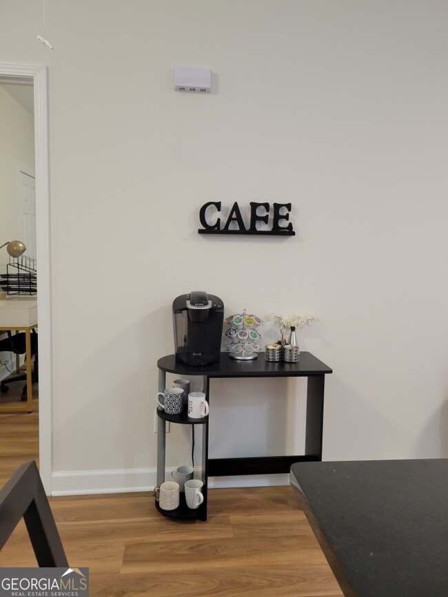 Building Photo - 100 Field Ave