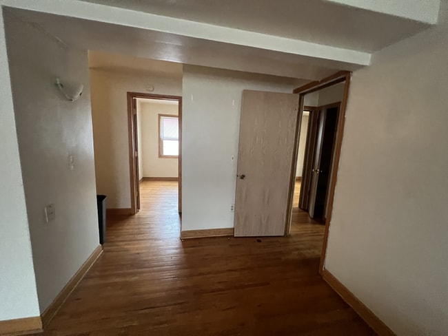 Building Photo - 2419 Plymouth Ave N