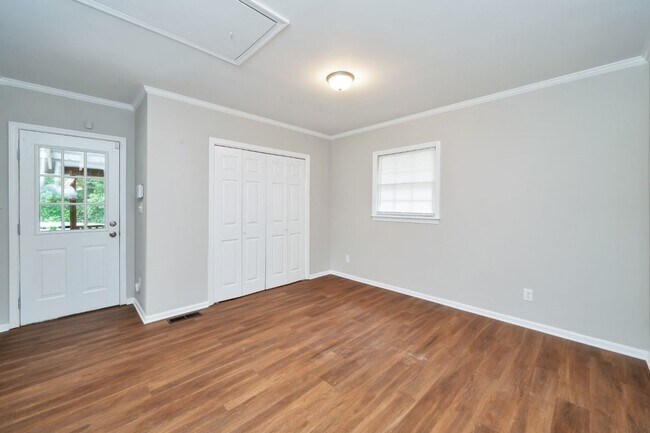 Building Photo - Spacious Hueytown Oasis – Country Feel, Ci...