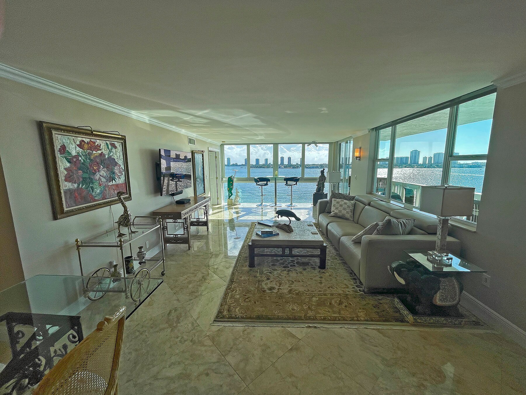 Building Photo - 301 Lake Shore Dr