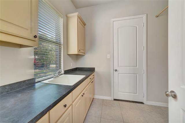 Building Photo - 112 Crestbrook Dr
