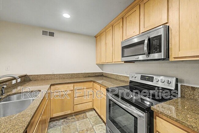 Building Photo - 4704 E Paradise Village Pkwy N