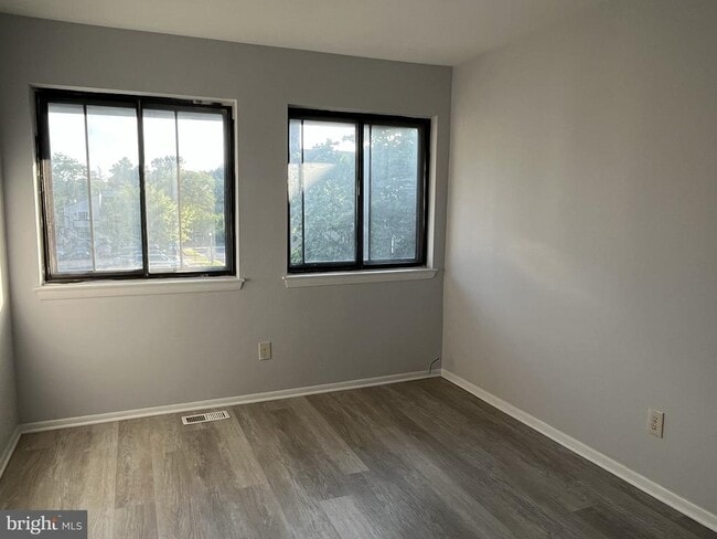 Building Photo - 18451 Stone Hollow Dr
