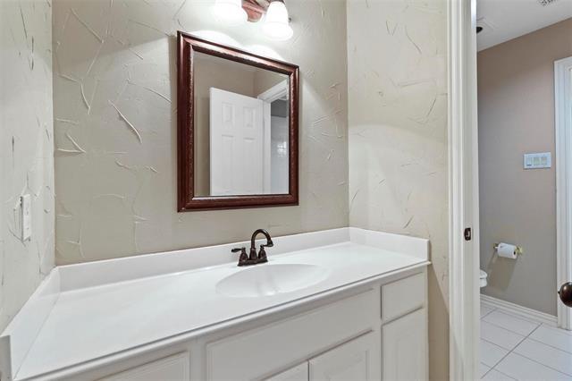 Building Photo - 4313 Oak Knoll Dr
