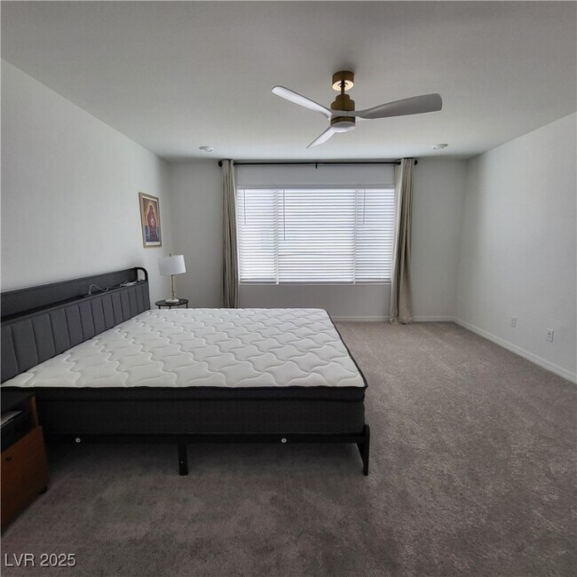 Building Photo - 5724 Avondale Rise Wy