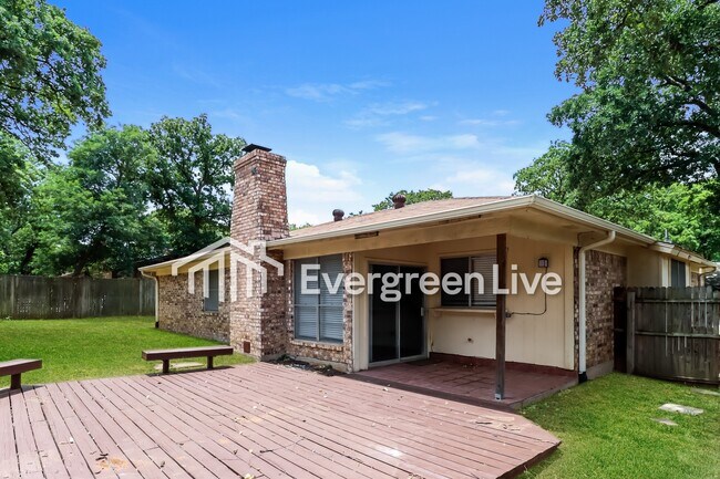 Building Photo - 4203 Blossom Trail