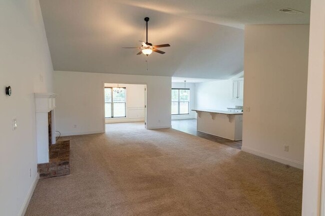 Building Photo - 1394 Hardigree Rd