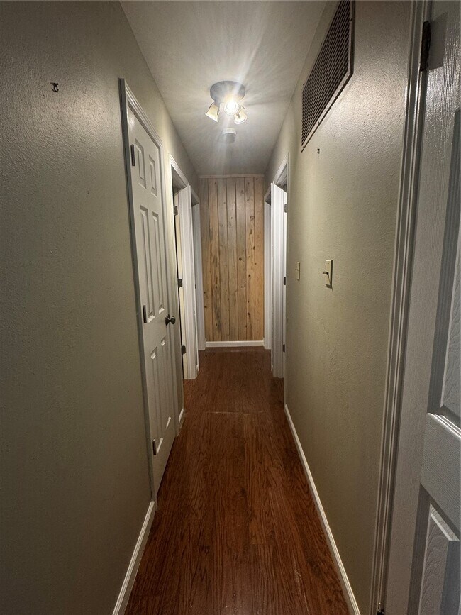 Building Photo - 12 Deer Trail