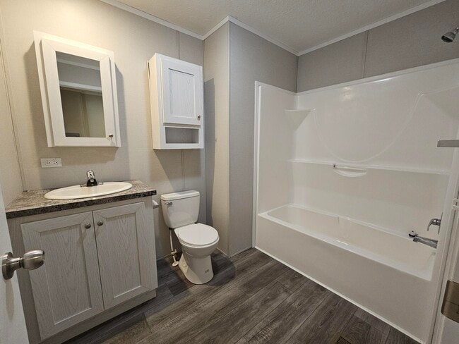 Building Photo - 3660 S Lapeer Rd