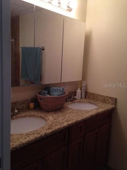 Building Photo - 1498 Findlay St