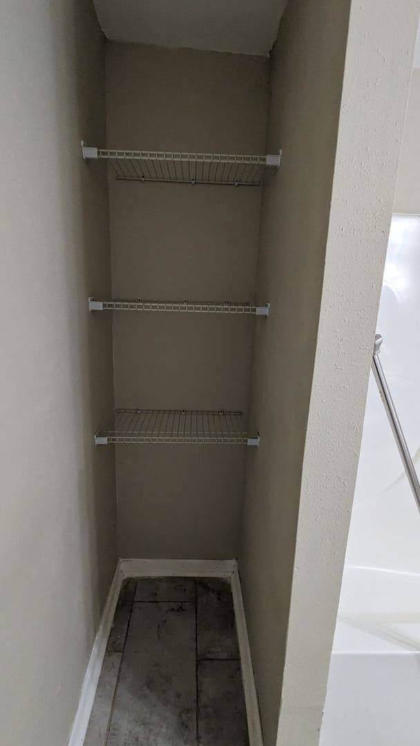 Building Photo - 204 Brigadier St