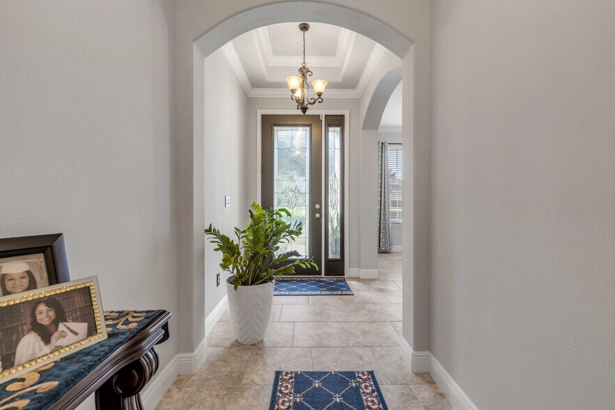 Building Photo - 111 Enclave Ave