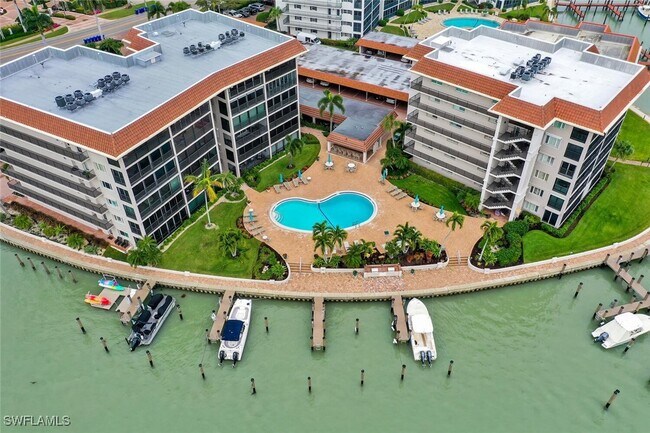 Building Photo - 222 Harbour Dr