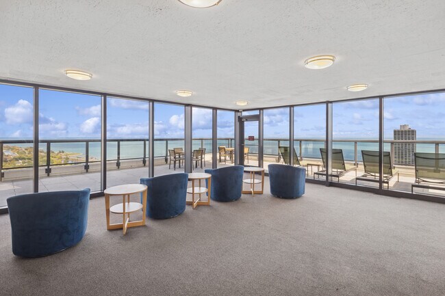 Building Photo - 1560 N Sandburg Terrace