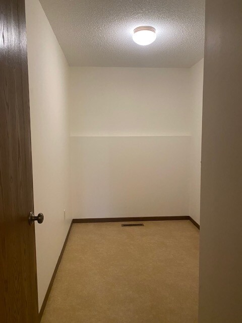 Laundry or extra room - 1029 Bush St