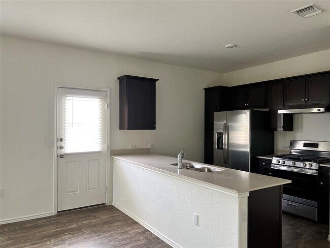 Building Photo - 7501 Ivy Trellis Trl