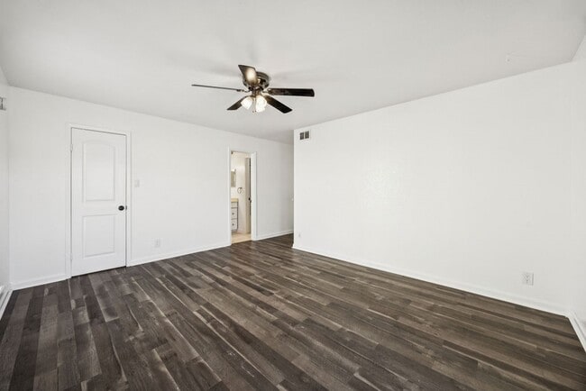 Building Photo - 14555 Wunderlich Dr