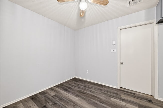 Building Photo - 11411 Hornbrook Dr