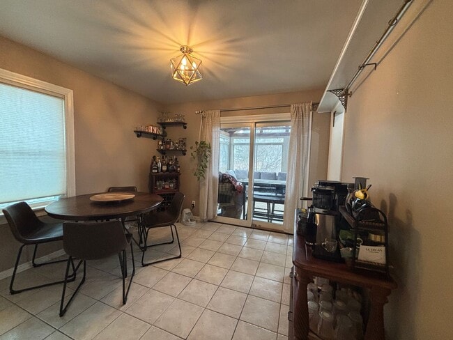 Building Photo - Storybook Bungalow with Beautiful Grounds