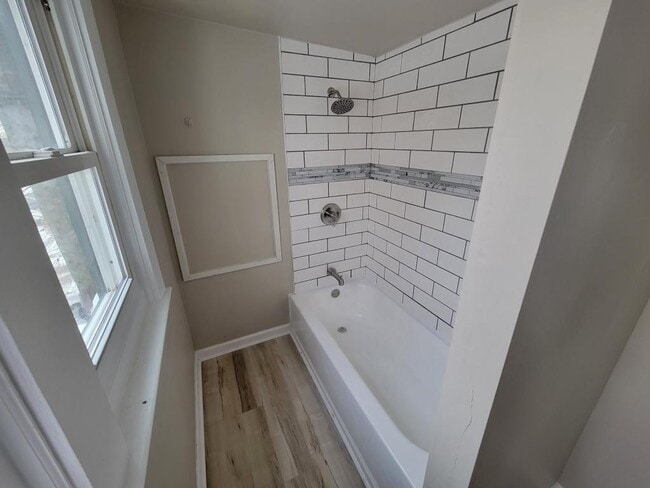 Building Photo - 1402 3rd St