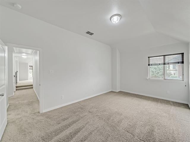 Building Photo - 419 Aylesbury Dr