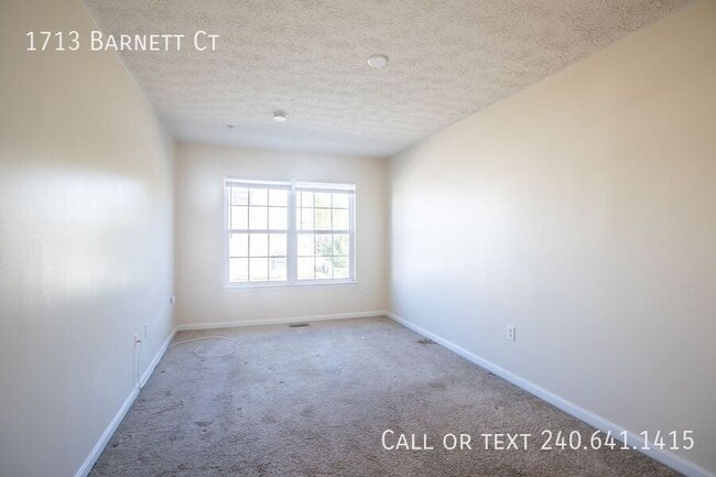 Building Photo - 1713 Barnett Ct