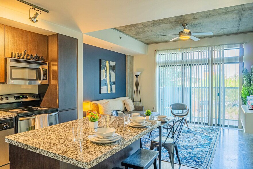 Building Photo - 888 N 4th St