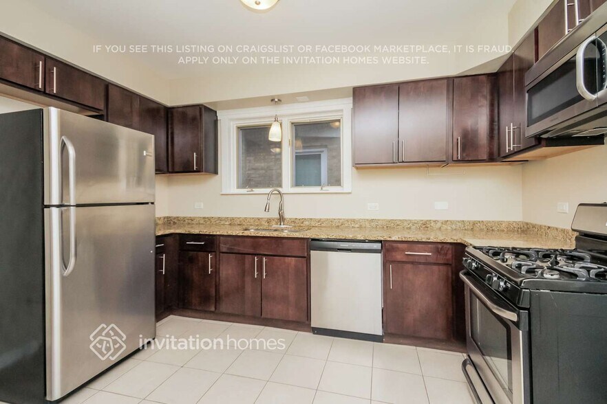 Building Photo - 2723 N 77th Ave