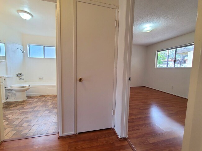 Building Photo - Taylor St-25258