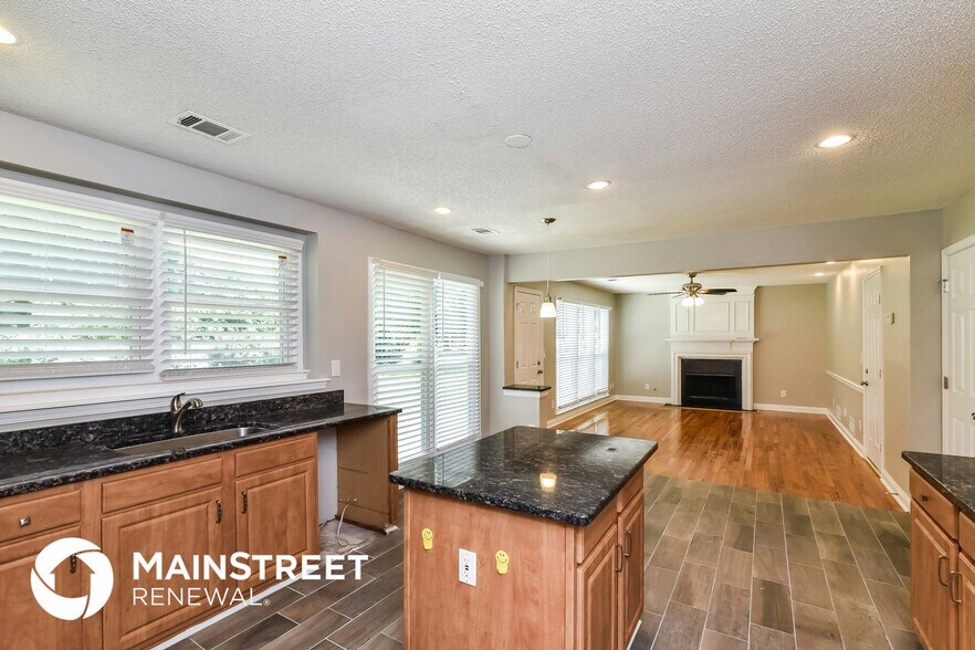 Building Photo - 353 Cimarron Way