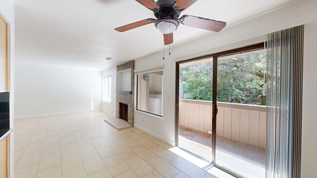 Building Photo - 37-1 Clay Ct-37