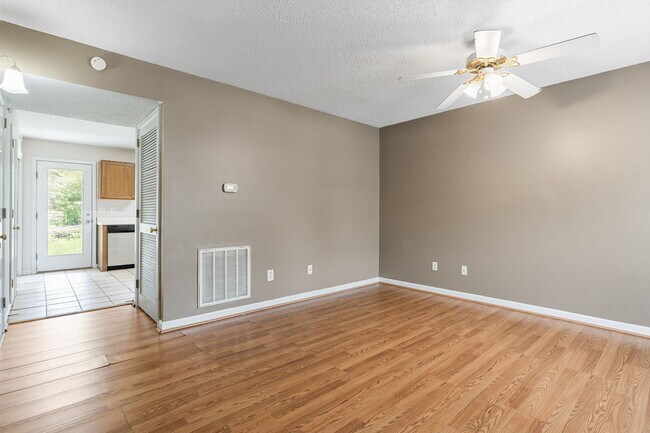 Building Photo - 5049 Falling Creek Ln