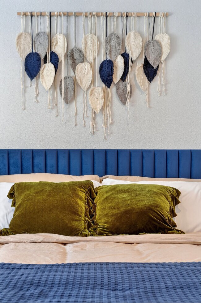 Building Photo - 1004 Airport Blvd