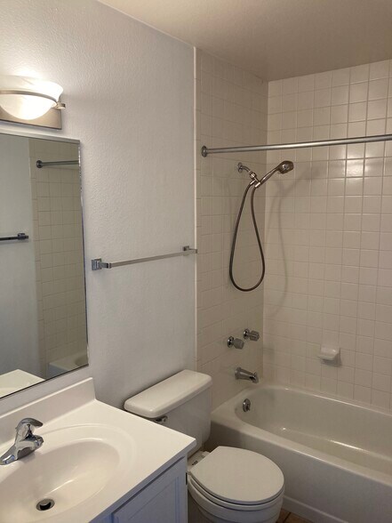 Building Photo - 4676 White Rock Cir