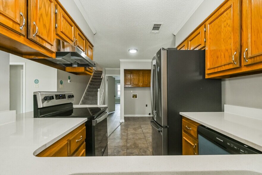 Building Photo - 7786 Hickory Meadow Rd