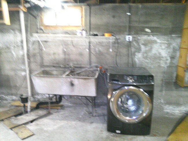 Building Photo - Charming house for rent in a great location