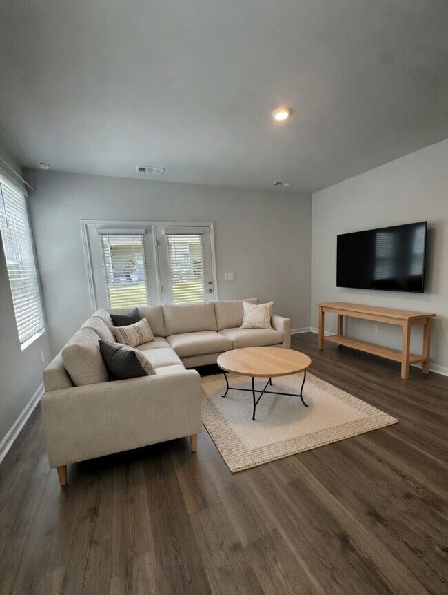 Building Photo - 1406 Walker Wy