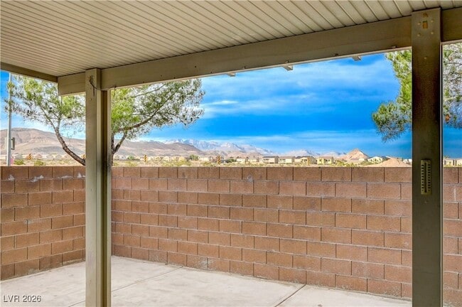 Building Photo - 9260 Pembrook Falls Ave