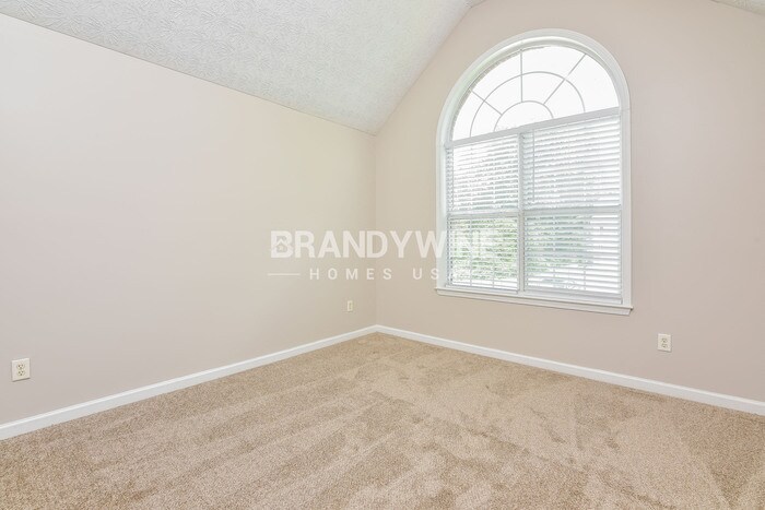 Building Photo - 101 Bond Lake Dr