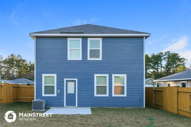 Building Photo - 27053 Leonardo Dr
